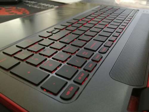 *WOW!*GAMING SPEC*HP BEATS Special Edition 15*QUAD CORE*A8-5545m*TOUCHSCREEN*RED BACKLIT*FULL HD*